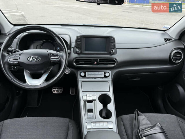Серый Хендай Kona, объемом двигателя 0 л и пробегом 37 тыс. км за 15500 $, фото 21 на Automoto.ua