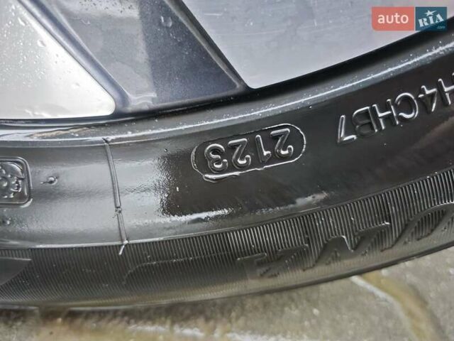 Серый Хендай Kona, объемом двигателя 0 л и пробегом 50 тыс. км за 17650 $, фото 41 на Automoto.ua