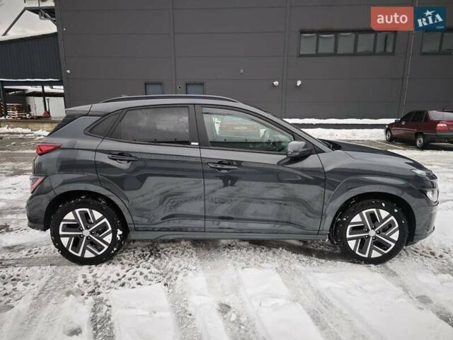 Серый Хендай Kona, объемом двигателя 0 л и пробегом 50 тыс. км за 17650 $, фото 18 на Automoto.ua