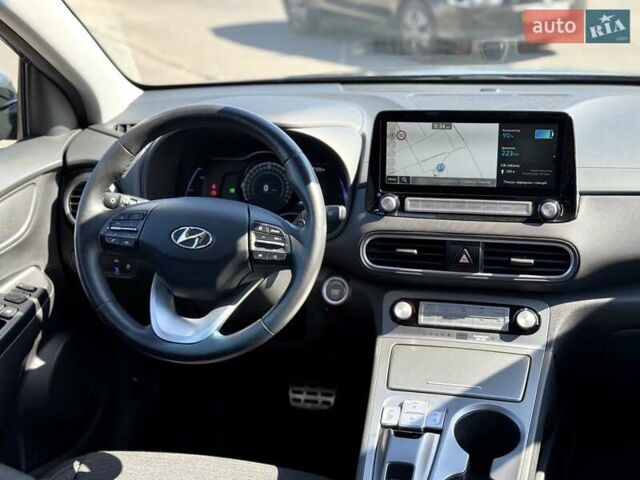 Серый Хендай Kona, объемом двигателя 0 л и пробегом 113 тыс. км за 17200 $, фото 14 на Automoto.ua