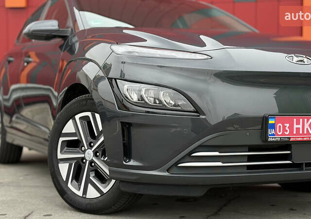 Серый Хендай Kona, объемом двигателя 0 л и пробегом 50 тыс. км за 18500 $, фото 10 на Automoto.ua