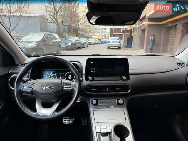 Сірий Хендай Kona, об'ємом двигуна 0 л та пробігом 72 тис. км за 17700 $, фото 18 на Automoto.ua