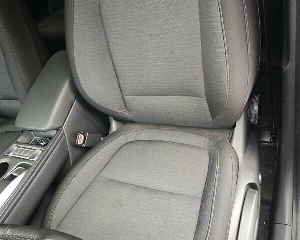 Серый Хендай Kona, объемом двигателя 0 л и пробегом 50 тыс. км за 17650 $, фото 54 на Automoto.ua