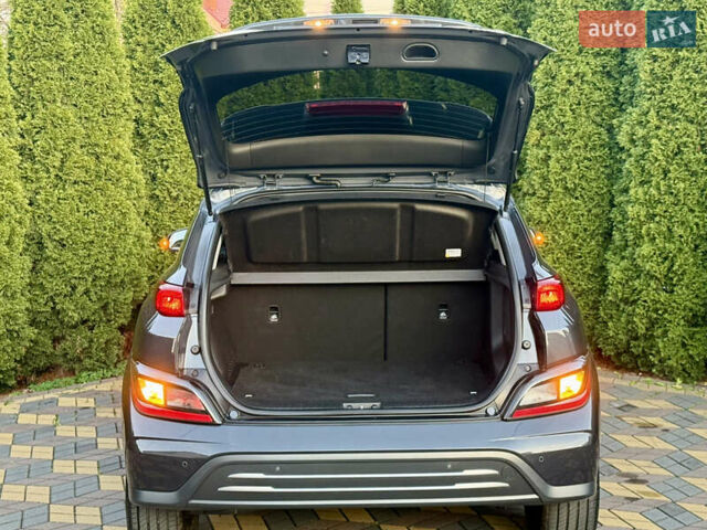 Сірий Хендай Kona, об'ємом двигуна 0 л та пробігом 19 тис. км за 18200 $, фото 10 на Automoto.ua