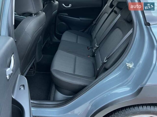 Сірий Хендай Kona, об'ємом двигуна 1.6 л та пробігом 53 тис. км за 18900 $, фото 61 на Automoto.ua