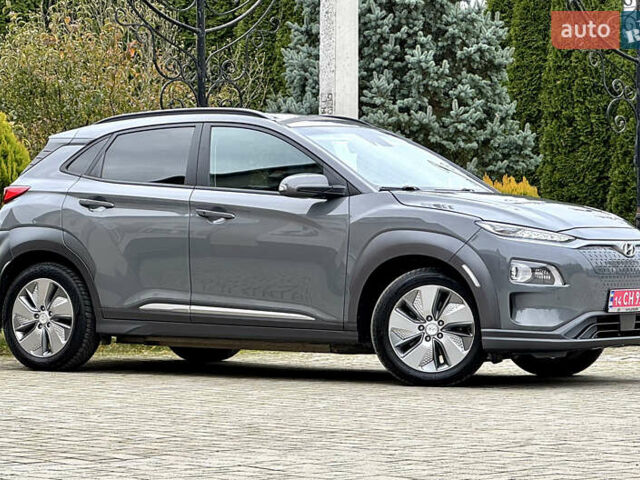 Серый Хендай Kona, объемом двигателя 0 л и пробегом 82 тыс. км за 17888 $, фото 11 на Automoto.ua