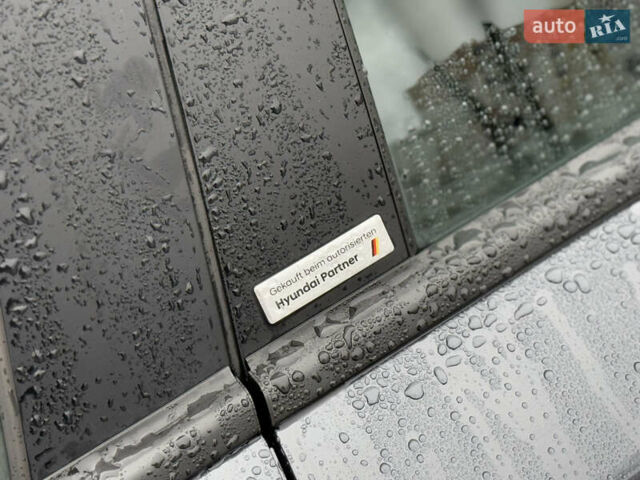 Серый Хендай Kona, объемом двигателя 0 л и пробегом 52 тыс. км за 17299 $, фото 7 на Automoto.ua