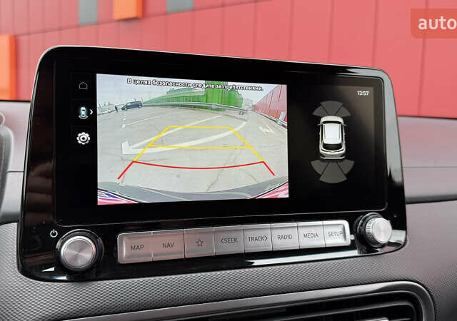 Серый Хендай Kona, объемом двигателя 0 л и пробегом 50 тыс. км за 18500 $, фото 31 на Automoto.ua