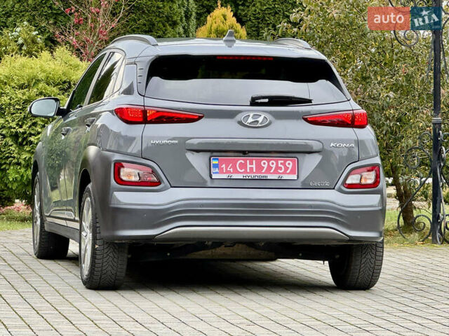 Серый Хендай Kona, объемом двигателя 0 л и пробегом 82 тыс. км за 17888 $, фото 17 на Automoto.ua