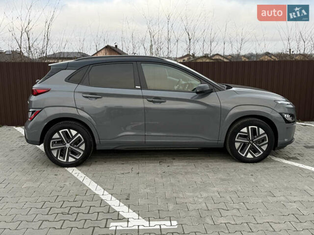 Сірий Хендай Kona, об'ємом двигуна 0 л та пробігом 88 тис. км за 17600 $, фото 9 на Automoto.ua