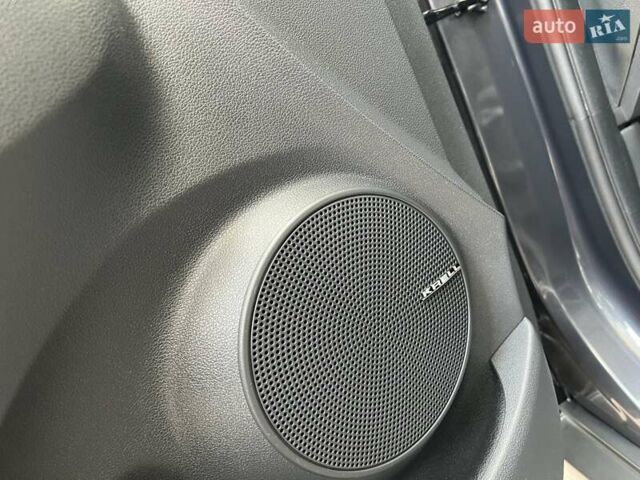 Серый Хендай Kona, объемом двигателя 0 л и пробегом 114 тыс. км за 19950 $, фото 30 на Automoto.ua