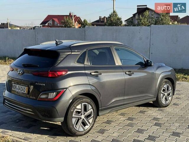 Серый Хендай Kona, объемом двигателя 0 л и пробегом 51 тыс. км за 16999 $, фото 7 на Automoto.ua