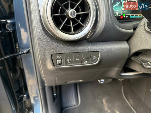 Сірий Хендай Kona, об'ємом двигуна 0 л та пробігом 72 тис. км за 17700 $, фото 31 на Automoto.ua