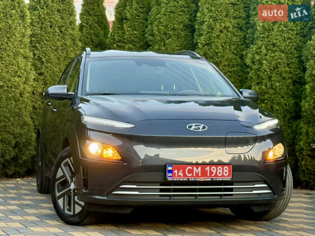 Сірий Хендай Kona, об'ємом двигуна 0 л та пробігом 19 тис. км за 18200 $, фото 1 на Automoto.ua