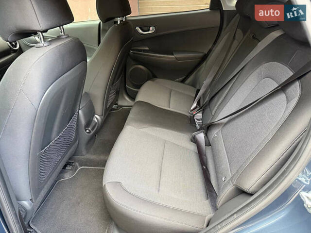 Сірий Хендай Kona, об'ємом двигуна 0 л та пробігом 72 тис. км за 17700 $, фото 22 на Automoto.ua