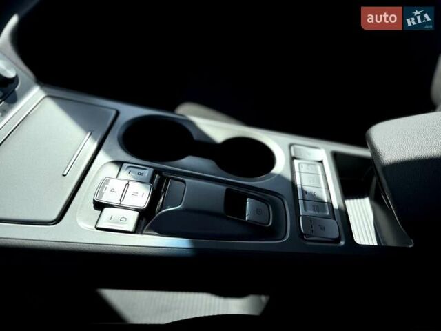 Серый Хендай Kona, объемом двигателя 0 л и пробегом 113 тыс. км за 17200 $, фото 23 на Automoto.ua