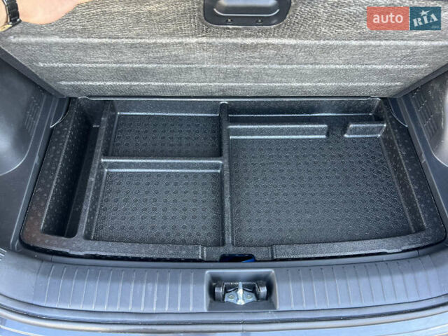 Сірий Хендай Kona, об'ємом двигуна 0 л та пробігом 45 тис. км за 16800 $, фото 37 на Automoto.ua