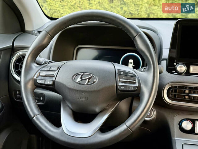 Сірий Хендай Kona, об'ємом двигуна 0 л та пробігом 19 тис. км за 18200 $, фото 20 на Automoto.ua