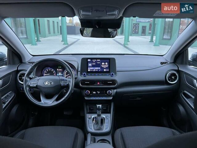 Сірий Хендай Kona, об'ємом двигуна 1.6 л та пробігом 53 тис. км за 18900 $, фото 38 на Automoto.ua