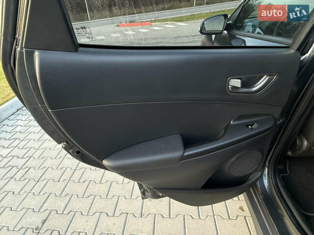 Серый Хендай Kona, объемом двигателя 0 л и пробегом 71 тыс. км за 17999 $, фото 21 на Automoto.ua