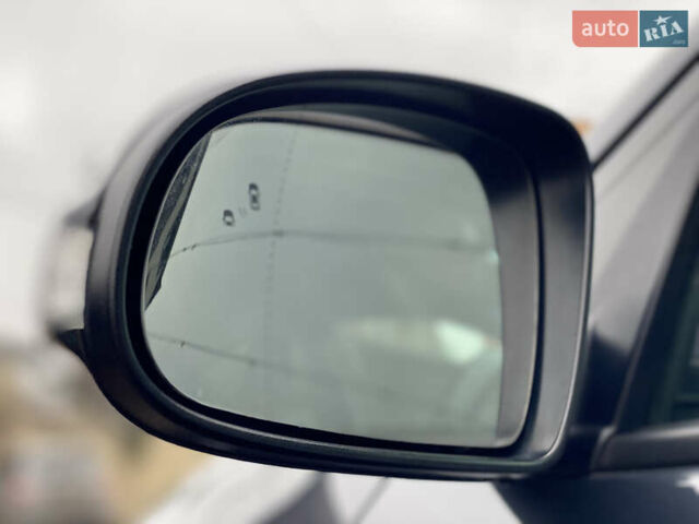 Серый Хендай Kona, объемом двигателя 0 л и пробегом 78 тыс. км за 17999 $, фото 19 на Automoto.ua