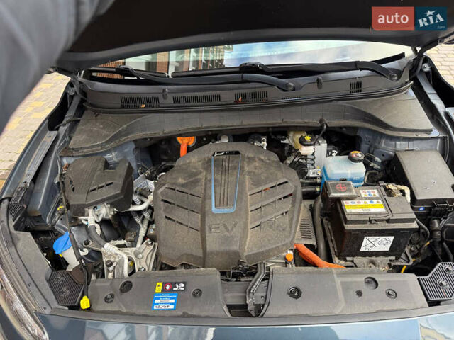 Сірий Хендай Kona, об'ємом двигуна 0 л та пробігом 72 тис. км за 17700 $, фото 33 на Automoto.ua