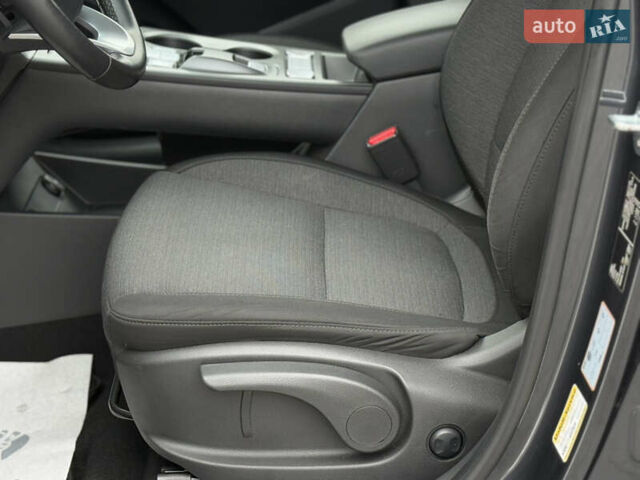 Серый Хендай Kona, объемом двигателя 0 л и пробегом 52 тыс. км за 17299 $, фото 42 на Automoto.ua