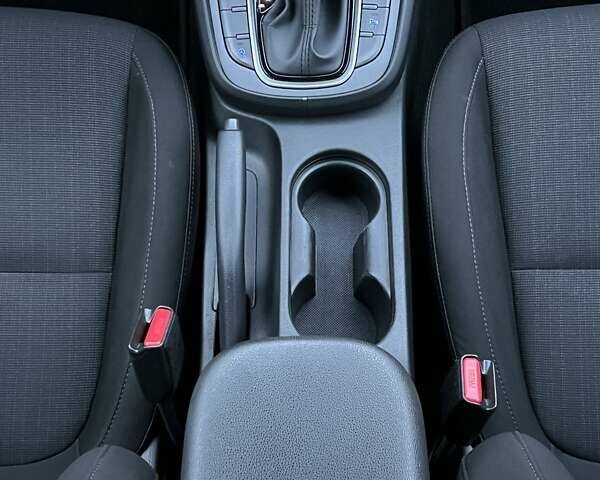 Сірий Хендай Kona, об'ємом двигуна 1.6 л та пробігом 53 тис. км за 18900 $, фото 51 на Automoto.ua