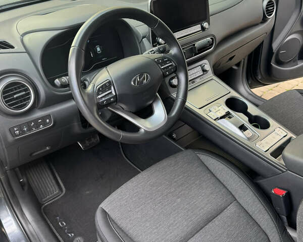 Сірий Хендай Kona, об'ємом двигуна 0 л та пробігом 19 тис. км за 17400 $, фото 15 на Automoto.ua