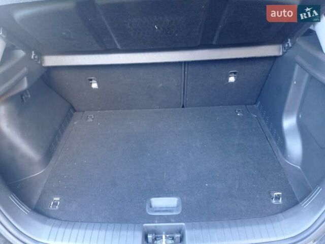 Серый Хендай Kona, объемом двигателя 0 л и пробегом 75 тыс. км за 17435 $, фото 16 на Automoto.ua