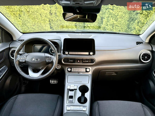 Сірий Хендай Kona, об'ємом двигуна 0 л та пробігом 19 тис. км за 18200 $, фото 21 на Automoto.ua