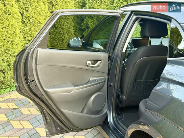 Сірий Хендай Kona, об'ємом двигуна 0 л та пробігом 19 тис. км за 18200 $, фото 33 на Automoto.ua