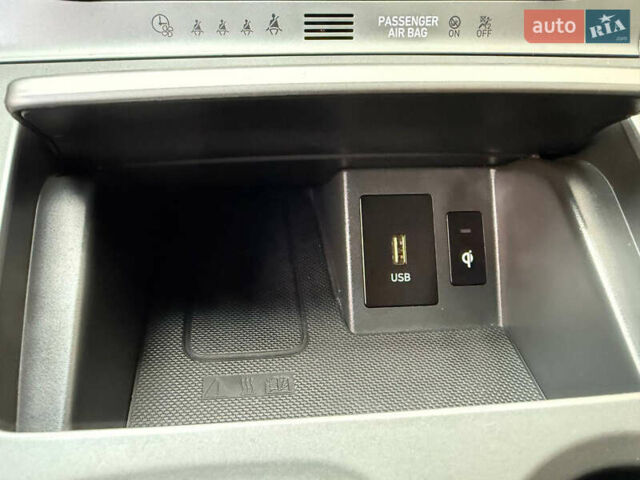 Сірий Хендай Kona, об'ємом двигуна 0 л та пробігом 72 тис. км за 17700 $, фото 30 на Automoto.ua