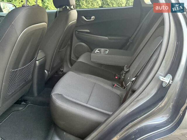 Сірий Хендай Kona, об'ємом двигуна 0 л та пробігом 19 тис. км за 18200 $, фото 34 на Automoto.ua