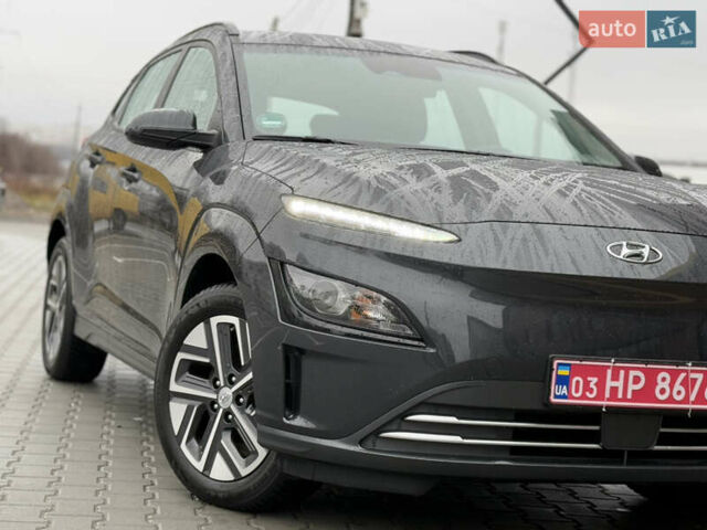 Серый Хендай Kona, объемом двигателя 0 л и пробегом 52 тыс. км за 17299 $, фото 21 на Automoto.ua