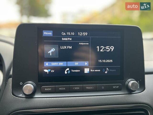 Серый Хендай Kona, объемом двигателя 0 л и пробегом 58 тыс. км за 16950 $, фото 26 на Automoto.ua