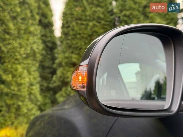 Серый Хендай Kona, объемом двигателя 0 л и пробегом 52 тыс. км за 17200 $, фото 13 на Automoto.ua