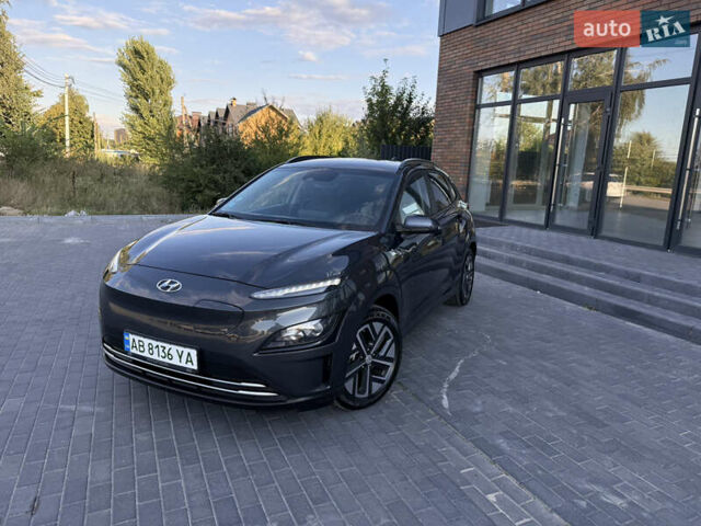 Серый Хендай Kona, объемом двигателя 0 л и пробегом 43 тыс. км за 16900 $, фото 5 на Automoto.ua