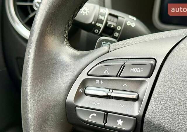 Серый Хендай Kona, объемом двигателя 0 л и пробегом 97 тыс. км за 18700 $, фото 22 на Automoto.ua