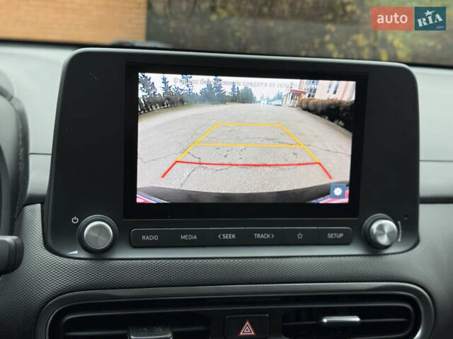 Сірий Хендай Kona, об'ємом двигуна 0 л та пробігом 59 тис. км за 16900 $, фото 27 на Automoto.ua