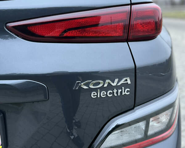 Серый Хендай Kona, объемом двигателя 0 л и пробегом 97 тыс. км за 16600 $, фото 7 на Automoto.ua