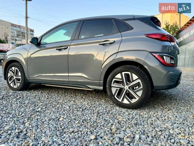 Серый Хендай Kona, объемом двигателя 0 л и пробегом 34 тыс. км за 20999 $, фото 9 на Automoto.ua