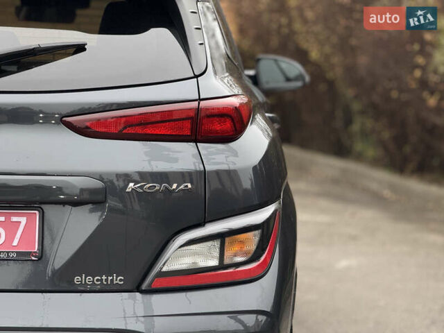 Сірий Хендай Kona, об'ємом двигуна 0 л та пробігом 59 тис. км за 16900 $, фото 13 на Automoto.ua