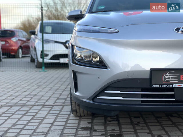 Серый Хендай Kona, объемом двигателя 0 л и пробегом 35 тыс. км за 17999 $, фото 9 на Automoto.ua