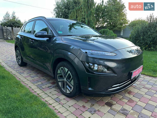 Сірий Хендай Kona, об'ємом двигуна 0 л та пробігом 66 тис. км за 16000 $, фото 4 на Automoto.ua