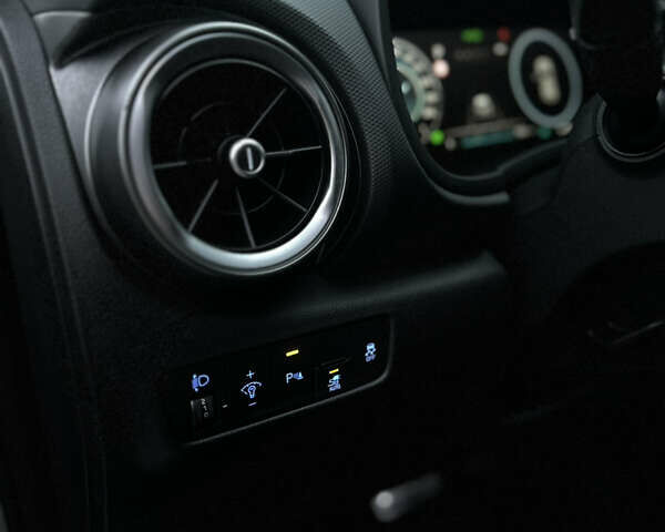 Сірий Хендай Kona, об'ємом двигуна 0 л та пробігом 57 тис. км за 17700 $, фото 23 на Automoto.ua