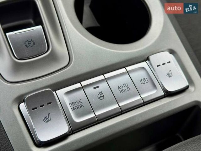 Серый Хендай Kona, объемом двигателя 0 л и пробегом 52 тыс. км за 17200 $, фото 35 на Automoto.ua