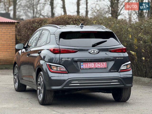 Сірий Хендай Kona, об'ємом двигуна 0 л та пробігом 59 тис. км за 16900 $, фото 11 на Automoto.ua