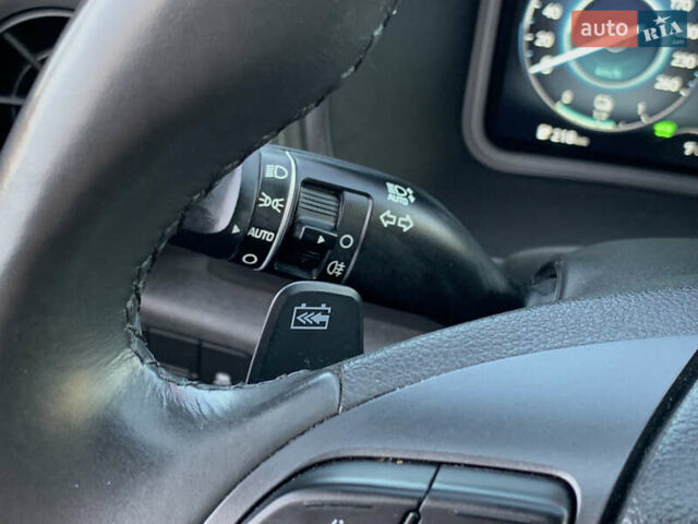 Серый Хендай Kona, объемом двигателя 0 л и пробегом 35 тыс. км за 17999 $, фото 52 на Automoto.ua