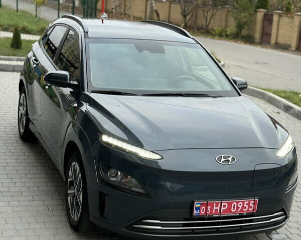 Серый Хендай Kona, объемом двигателя 0 л и пробегом 53 тыс. км за 17400 $, фото 7 на Automoto.ua